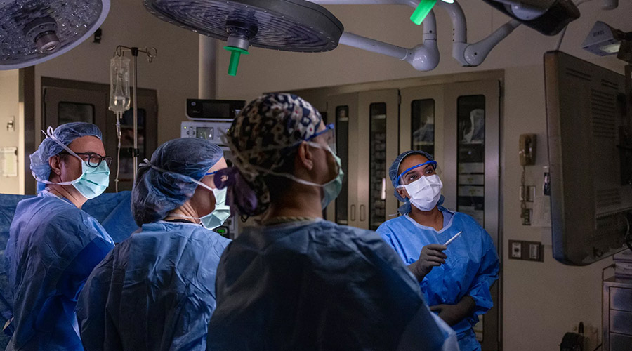 Cleveland Clinic caregivers performing a hernia surgery.