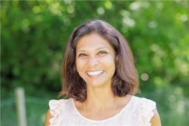 Miss Santhini Jeyarajah photo