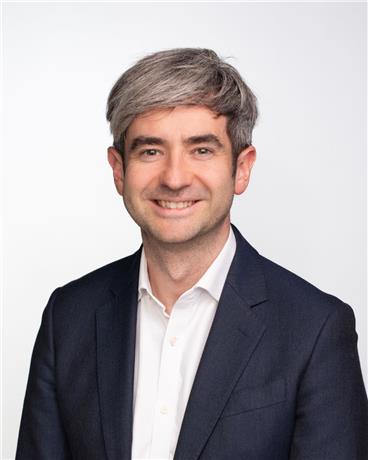 Dr Christopher Barringer photo